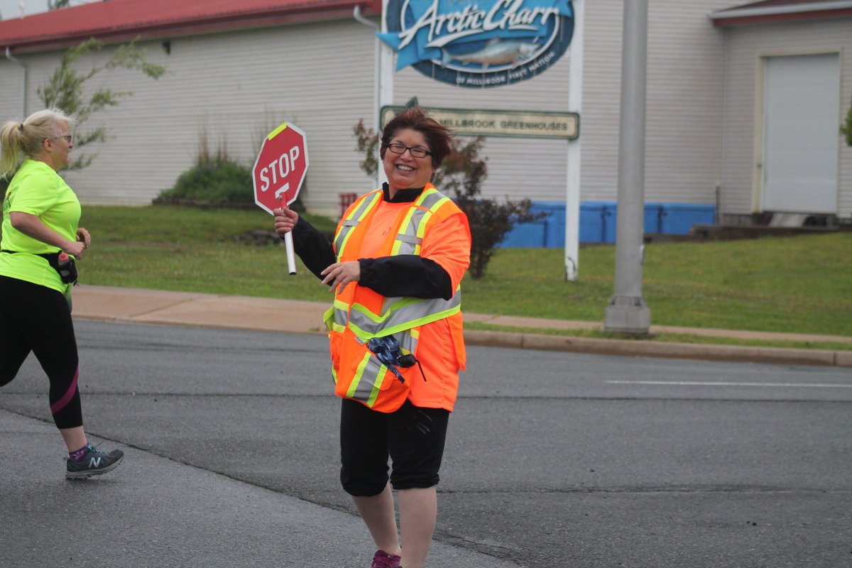 THROWBACK THURSDAY - Volunteer Edition! 
Back in 2017, UDG Lending Team helped make the Summer Solstice a success! Interested in lending a hand this year? Sign up today! ulnoowegdevelopmentgroup.ca/solstice-run-v…