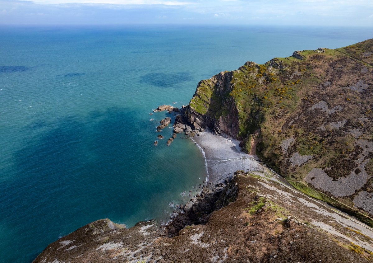 Heddon’s Mouth | Devon

A short walk and a quick flight with the drone!

@ThePhotoHour @VisitDevon @lovenorthdevon @StormHour @nationaltrust @ExmoorNPCs @ExmoorMagazine @Exmoor4all