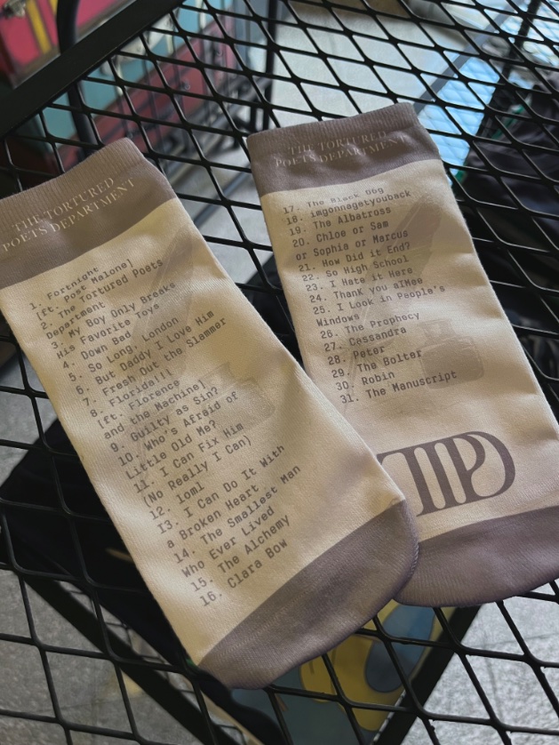 Hola 👋🏻
Hoy diseñamos estas medias de #TTPD