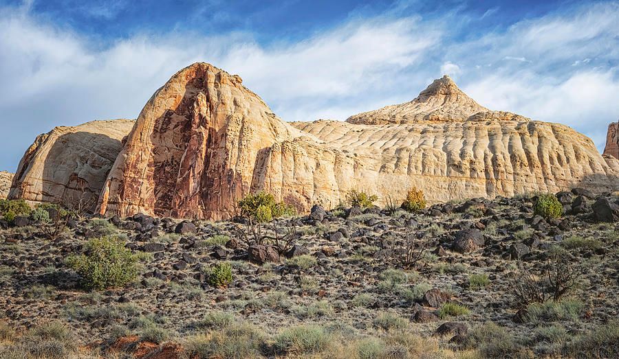 Rock Formations in Capitol Reef National Park Utah! buff.ly/4bbZib6 #capitolreef #rock #rockformations #NationalParks #AYearForArt #BuyIntoArt #giftideas @joancarroll
