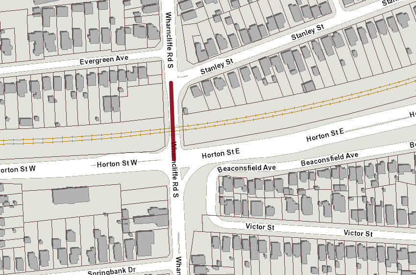 PSA: The northbound lane on Wharncliffe Road, between Horton and Stanley, has been closed to complete emergency sewer repairs. Southbound traffic has been reduced to one lane. Expect delays in the area for at least the remainder of the day. Sidewalks remain open. #LdnOnt