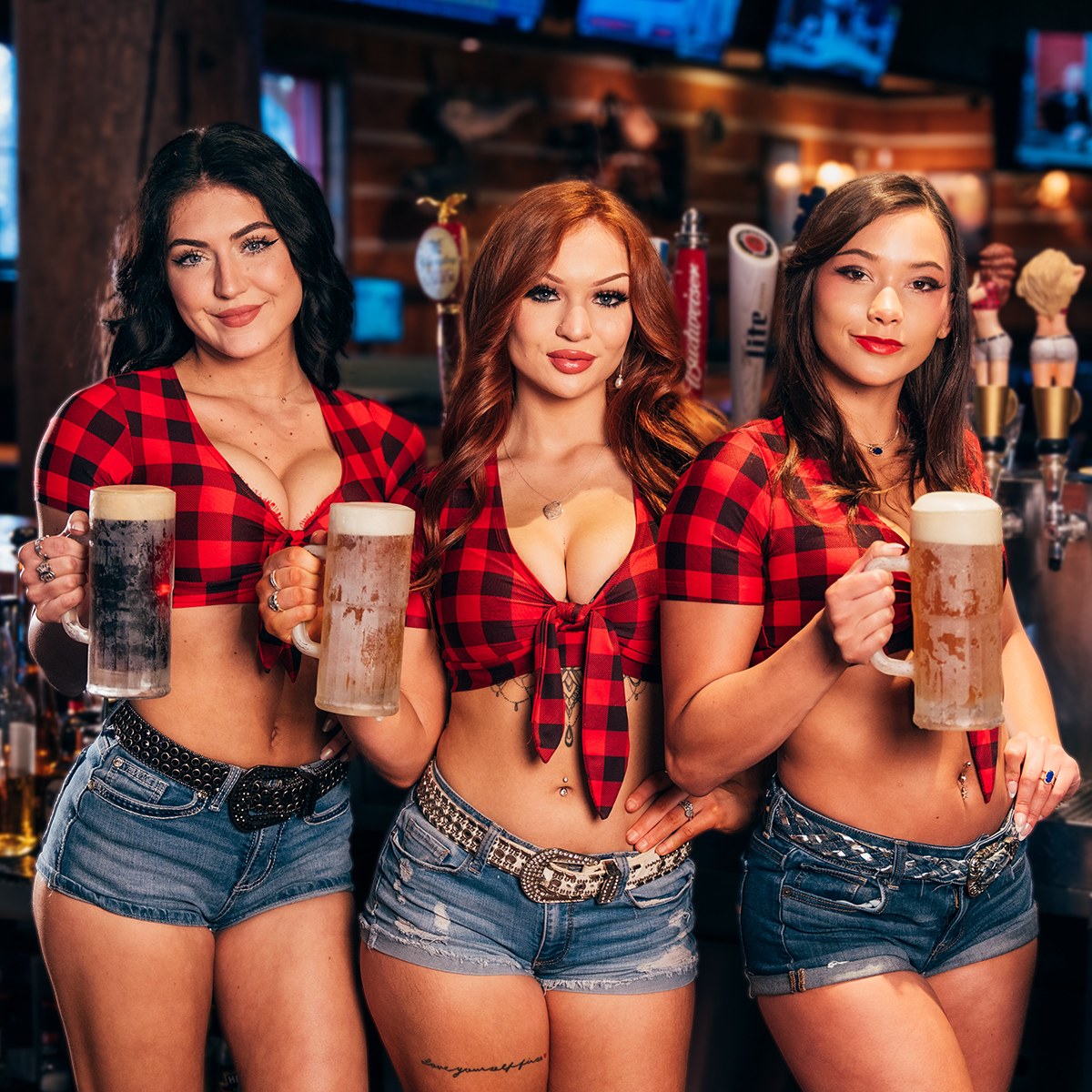 The NFL’s future stars are in the building for Round 1 of of the draft. Watch the first 32 picks live from your local lodge with a hand-smashed Billionaire's Bacon Burger for yourself and a round of 29° drafts for the table. #twinpeaks #twinpeaksrestaurants #nfl #nfldraft