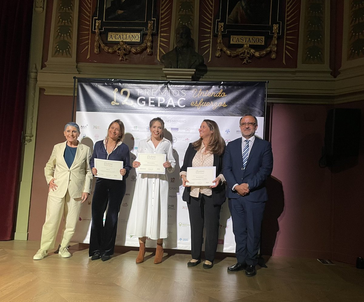 Turno para la categoría “Compromiso institucional de la industria farmacéutica”. 🤝

Los finalistas son:
🟣 <a href="/GSK_ES/">GSK España</a>.
🟣 <a href="/JNJInnovMedES/">J&J Innovative Medicine España</a>.
🟣 <a href="/NovartisSpain/">Novartis España</a>.

¡Mucha suerte! 🍀
 
#12PremiosGEPAC #Uniendoesfuerzos