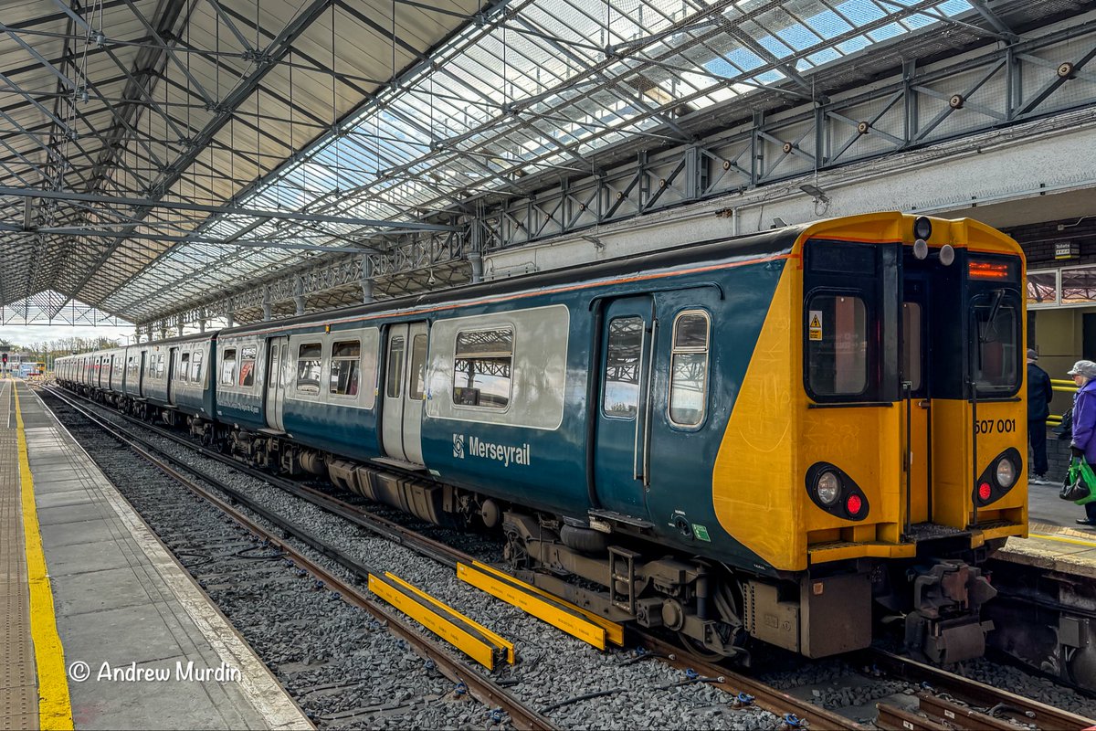 Well timed break whilst testing 777051 at Southport yesterday, afforded this opportunity. 507001 on the Blocks at Southport. 📷 24/04/24