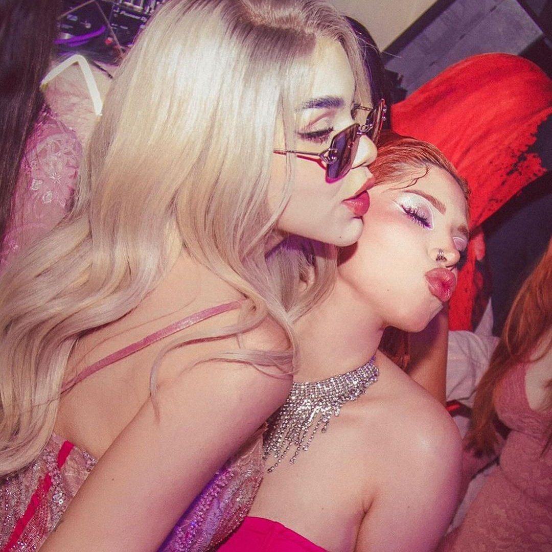 KeninisNation's tweet image. "Mamita Rica" ha superado 600k streams en Spotify (tiempo real).