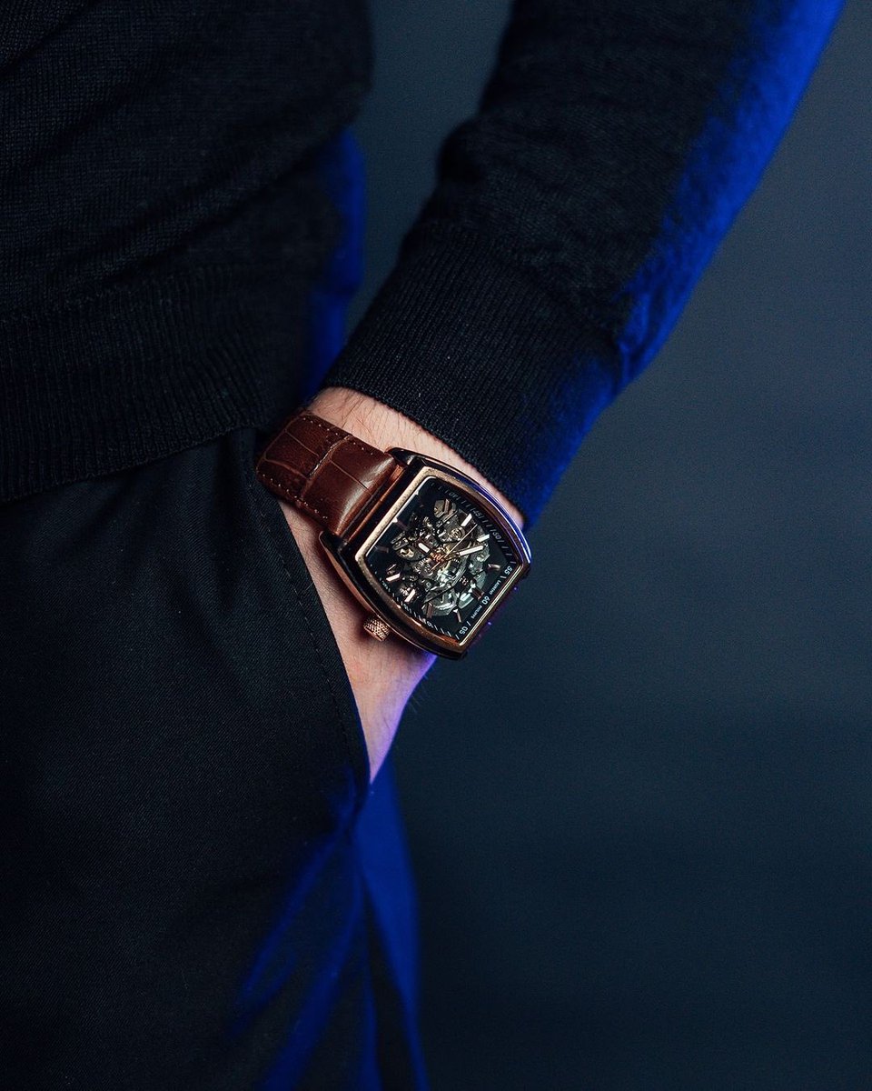 Stay classy.
#royale #sienne #watches #menstyle #fashionstyle #fashiondesigner #exploreeurope #laurentphilippe