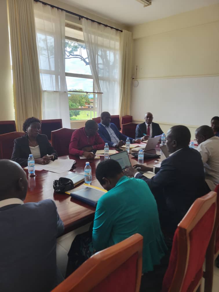 Management has held a fruitful engagement with @AECUganda. Meeting was Chaired by the Acting Vice Chancellor Professor @Saphinabiira in company of members of Management, several areas of mutual interest leading to a Memorandum of Understanding were advanced.