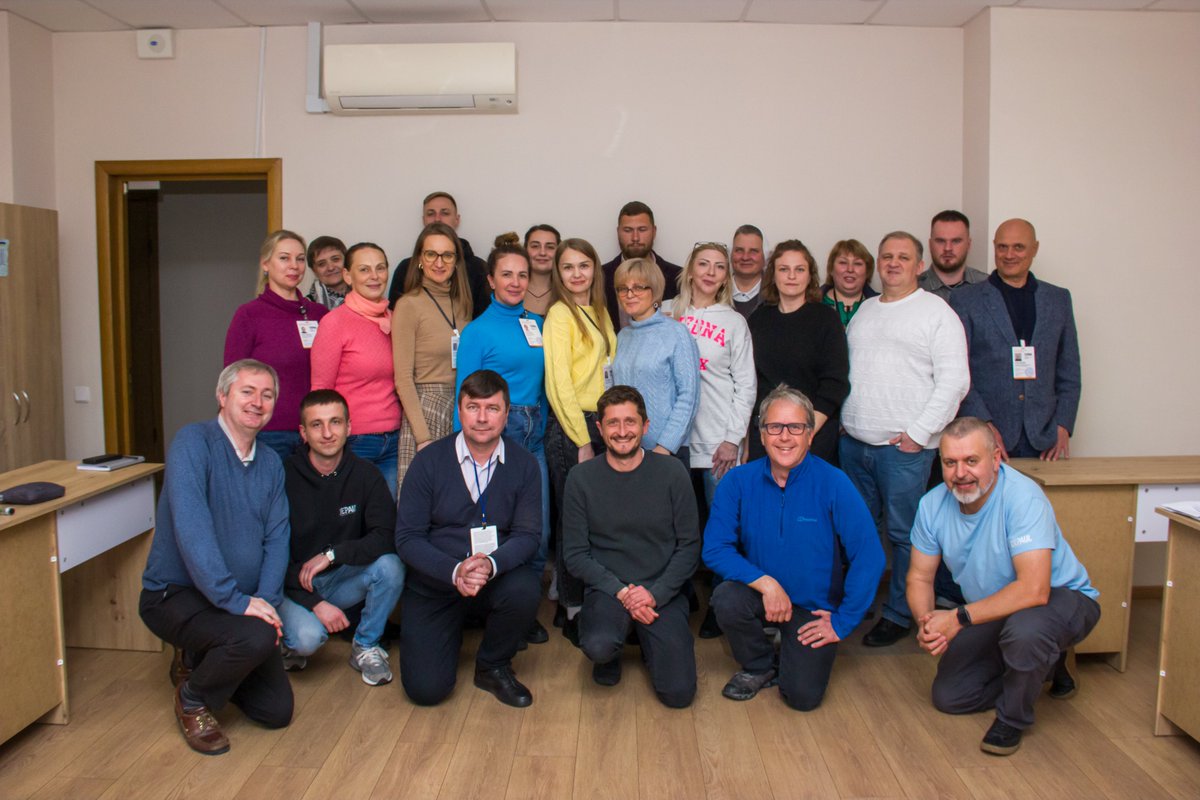 Last week, @matthew_carter1 Group CEO Depaul International and Fergus Conmee @CAFOD's Director of International Programmes, visited Depaul projects funded by CAFOD in #Ukraine. At Depaul's day centre, hostel and shelter in #Kyiv, they met people supported at these services.