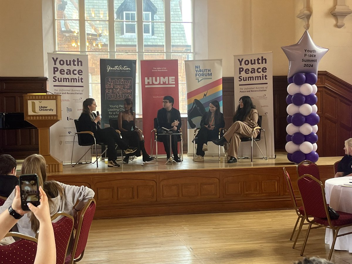 Kicking off #YouthPeaceSummit2024 panel session with a super line-up ➡️Candice Mama, South African Human Rights activist ➡️Collette Cassidy, @humefoundation ➡️Cohen Taylor, @NIYF ➡️Chloe Moreland, @YouthActionNI Chaired by Nicole Parkinson Kelly
