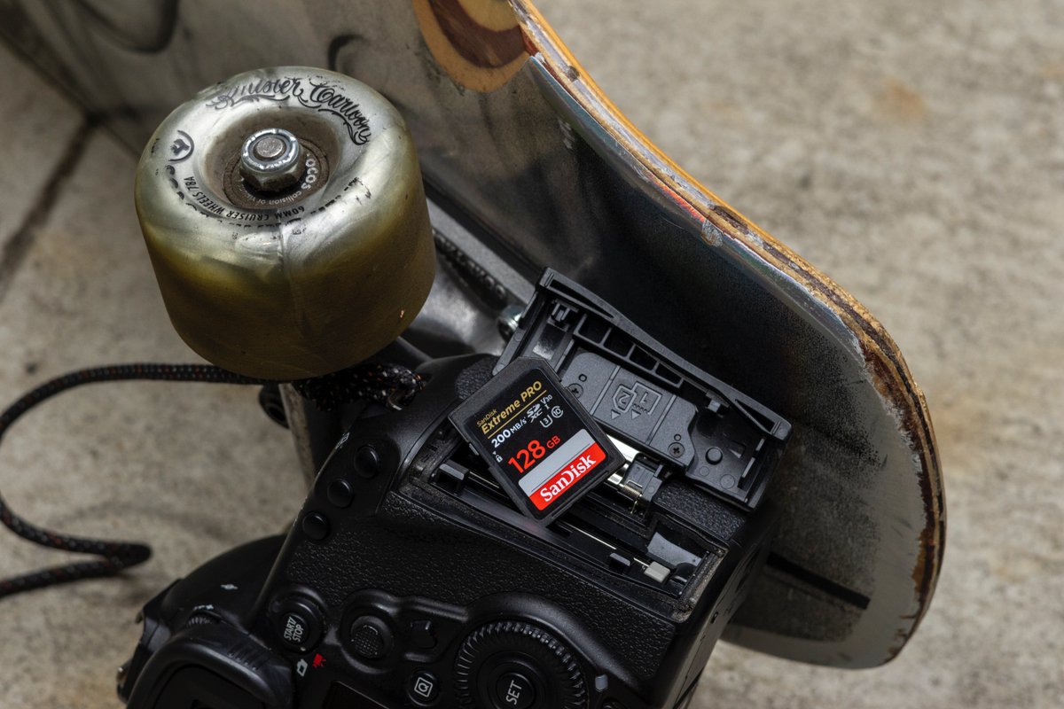 Capture suas fotos e videos nas mais loucas aventuras do esporte radical com o cartão de memória SD SanDisk Extreme Pro. 🛹

📷 por Thomas Teixeira.