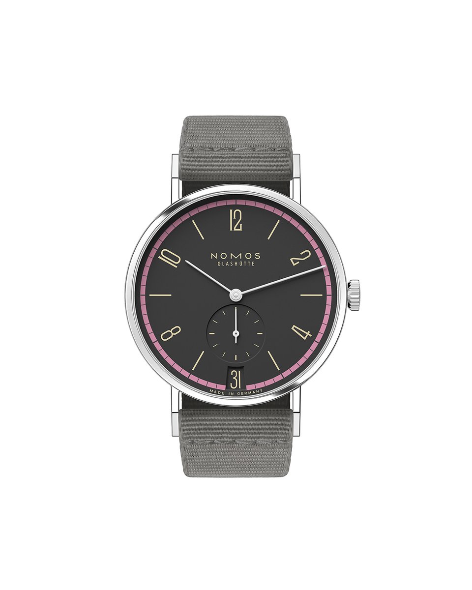 nomosglashuette tweet picture