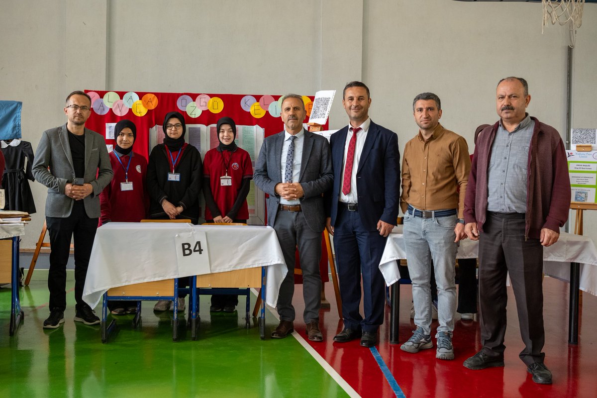 YalvacMem's tweet photo. İlçe Milli Eğitim Müdürümüz Sayın Ahmet ARMUTOĞLU ilçemiz Yalvaç Fen Lisesinde düzenlenen "4006 Tübitak Bilim Fuarı'nı " ziyaret etti.@tcmeb
@ispartamem @ErhanBaydur1 @AhmetArmutoglu_ https://t.co/4n5lWeuHQP