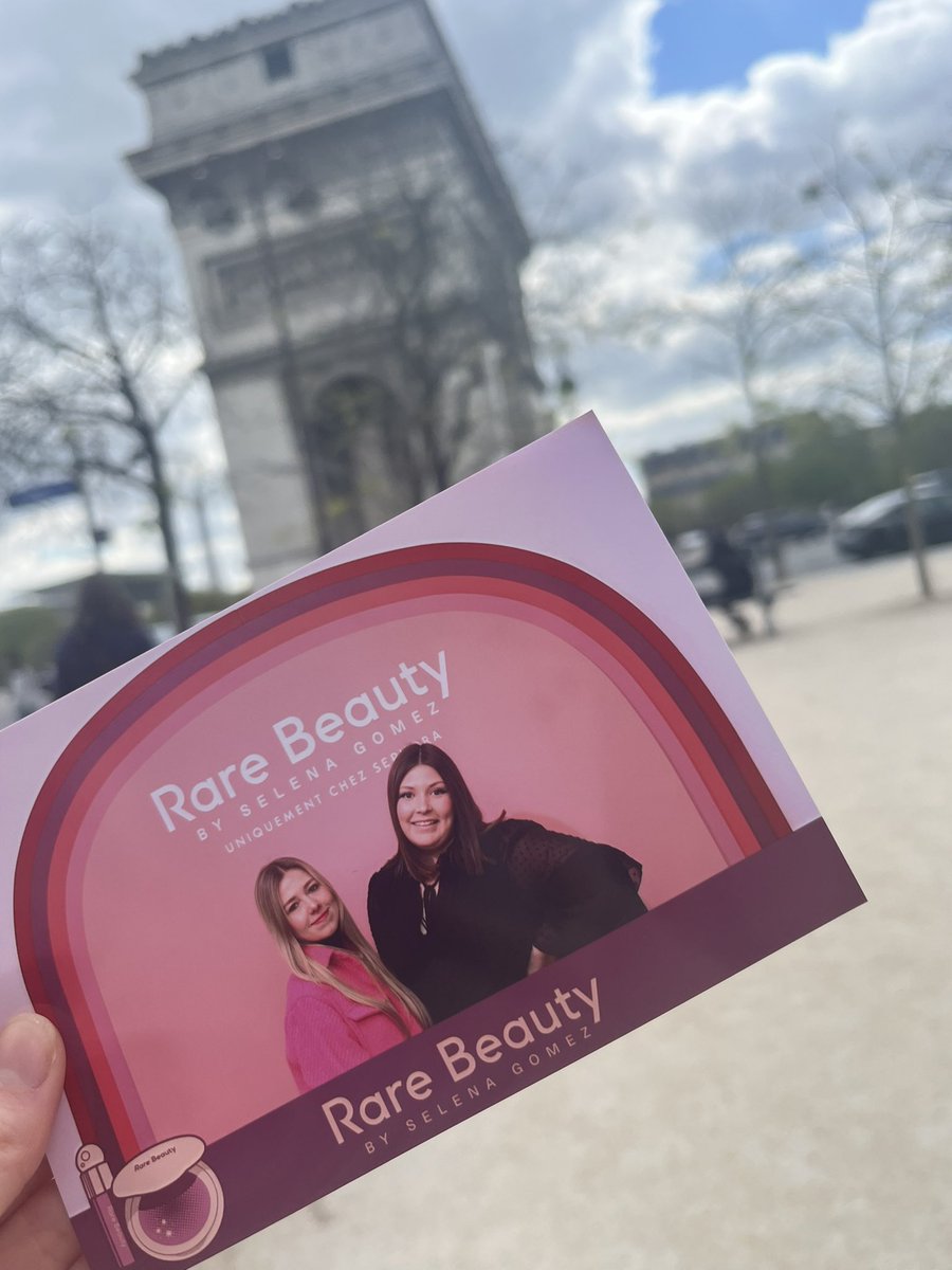 I still don't realize 🥹 @rarebeauty thank you so much for inviting me to the amazing Soft Pinch Party today. 🫶🏻🇫🇷 I didn’t see the time go by, I had the best time. It was such a safe place 💕