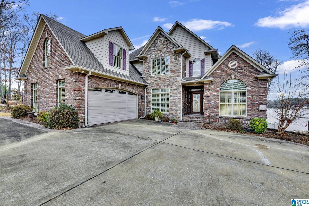 BrandonBridgmon's tweet photo. 856 FISHERS WAY, Vincent, AL 35178 is now under contract.
See this listing and more on my website: https://t.co/6ZAbInul3E https://t.co/AEOgTl7iM5