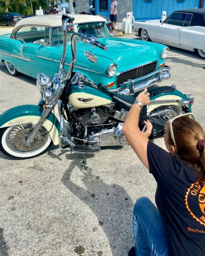 Valerie Valgal Martin doing her thing...

 #brevardcounty #harleydavidson #oldschoolbikermagazine #florida #Harley #vintage #biker #spacecoast #valgal