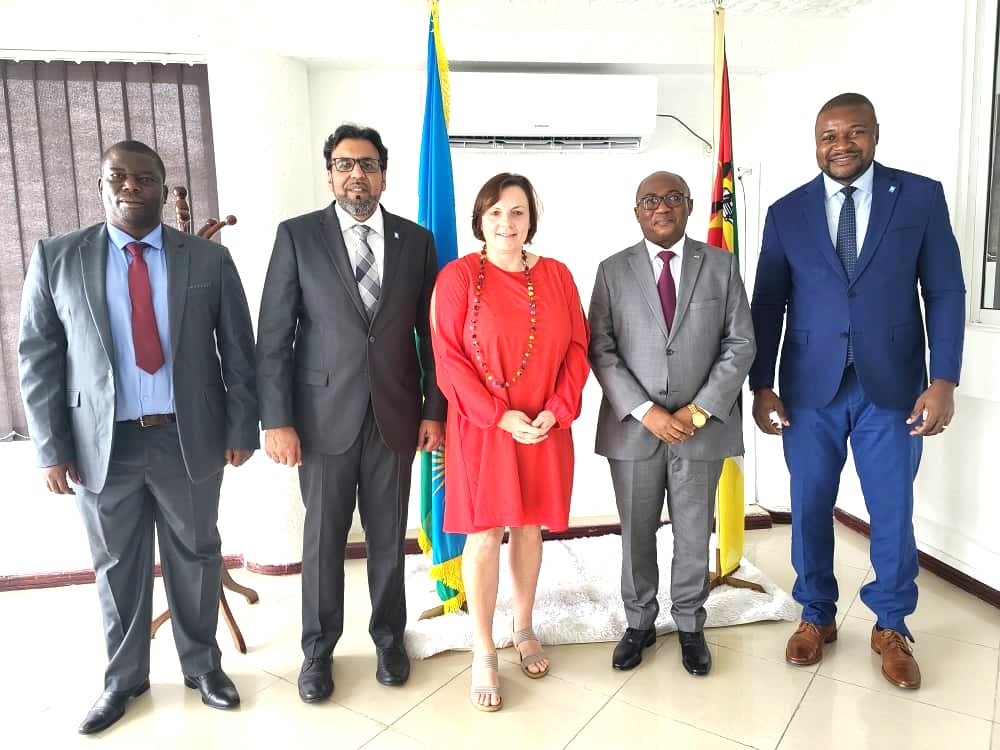 Gratitude to H.E. the High Commissioner of Rwanda in Mozambique, @RwandainMoz, for extending a gracious welcome to the @DallaireInst 's team led by our Executive Director, @drshellywhitman, & for engaging in fruitful discussions on the Institute's work in the region.