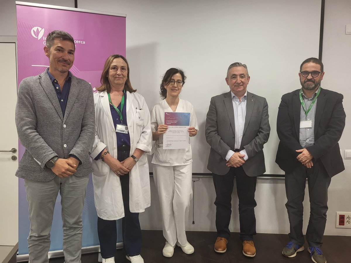 El premi al Millor Pòster/Comunicació oral ha estat per 'Retirada de diàlisi i cures pal·liatives: Experiència en el nostre centre i creació de protocol d’actuació' de Montse Picazo, Marc Cuxart, Marlen Castillo, Elvira Huerta, Marta Cufí i Roxana Bury. #jornadacientíficaFSE