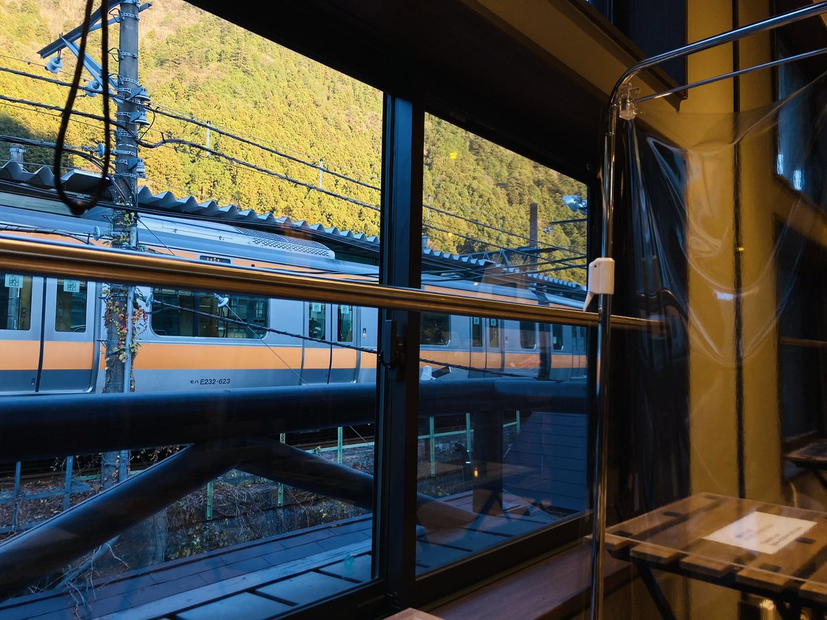 okutamaoutdoor1's tweet photo. @gottacoffee_O #チラシ置かせていただきました
山形の【ガタ】からきているGotta coffeさん。窓からはトレインビュー、ふらっと飲みに来ませんか?
#東京
#奥多摩
#駅
#gottacoffe
#ガタ
#コーヒー
#珈琲
#トレインビュー
#Tokyo
#okutama
#青梅線
#omeline https://t.co/8QsaKTu9SQ