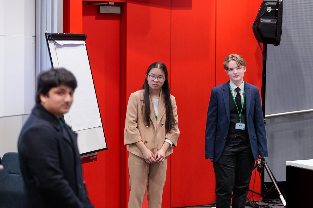 A culmination of months of hard work! Students from ICLMS presented their mentor-led Research Projects  at Imperial College London.  They conducted research, wrote reports, created posters, and presented their findings about a range of topics pertaining to mathematics and science