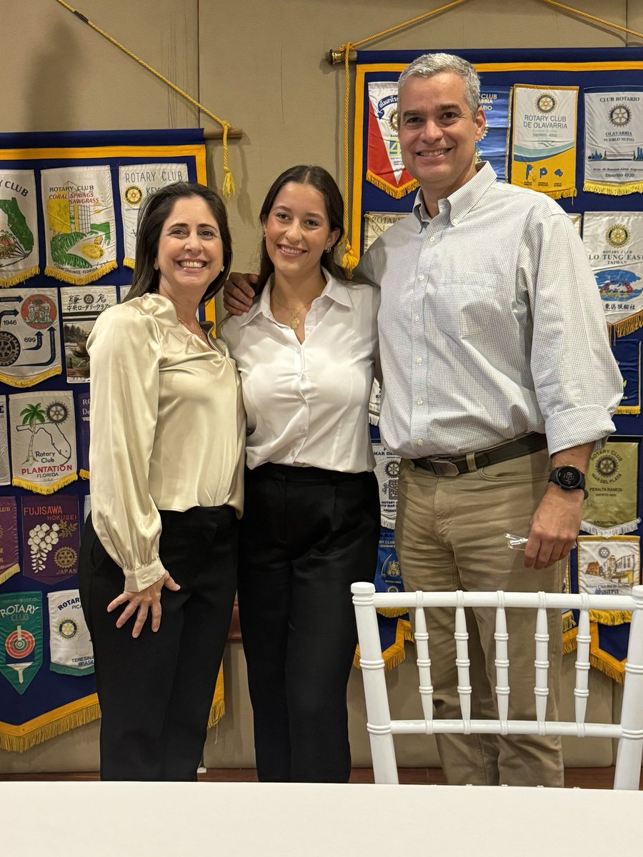 Celebrating the incredible dedication of our Weston Rotary Students of the Month! 🎉🌟 This month, we honor: 👏🏽Iana Bridges (March) 👏🏽Bradinath Konidala (April) 👏🏽Emiliana Guillen (May) Thank you for your incredible commitment to serving others! 🙌🏽#RotaryStudents…
