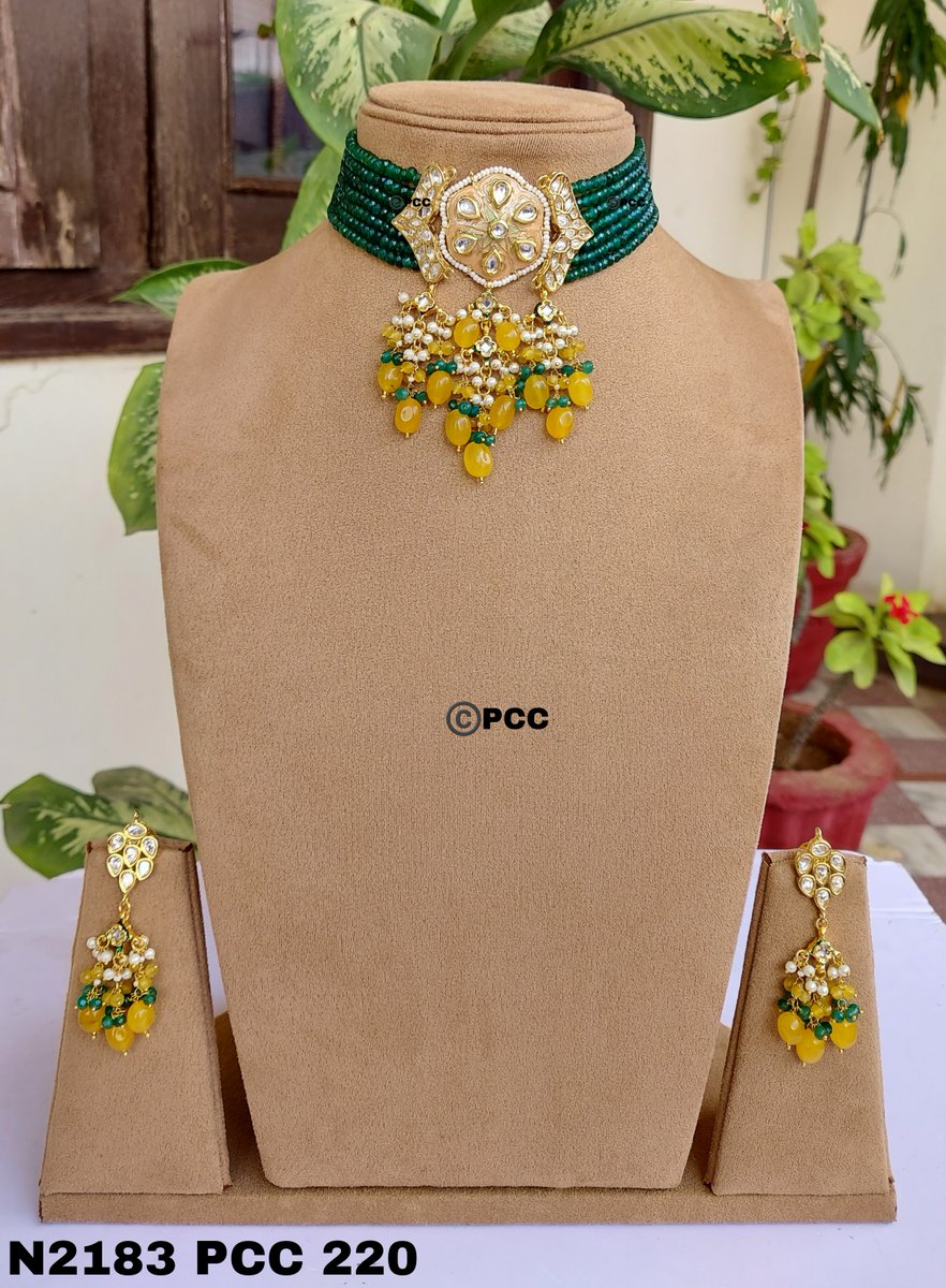 Best of kundan  meenakari  jewelry. We provide bulk stock for exclusive collection.  contact on 7791907070. #jewellery #jewellerymaker #designerjewellery #minakari #pinkcitycraft #necklace #handmadejewellery #pccjaipur #worldwideshipping #usa #canada #jaipurjewellery #pcc #jaipur