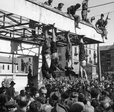 'Faschisten hören niemals auf, Faschisten zu sein.
Man diskutiert mit ihnen nicht, hat die Geschichte gezeigt.'

Gegen jede Form totalitärer Herrschaft!
Gegen Antisemitismus, immer und überall!

#Liberazione 
#25aprile