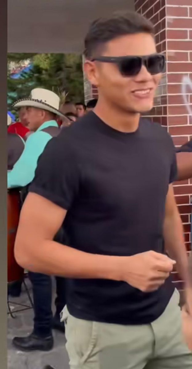 Manu Gumero tweet media