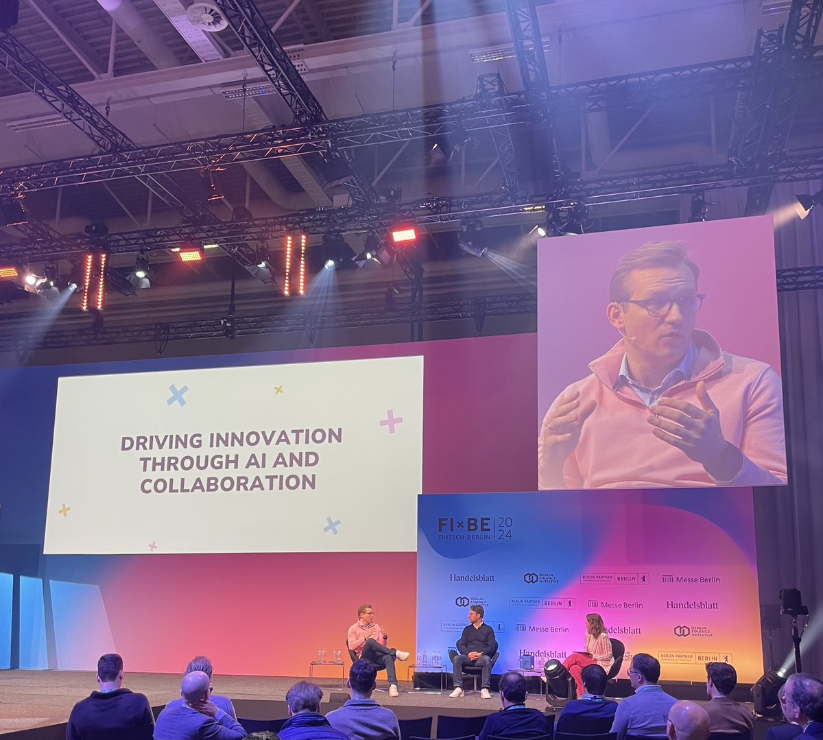 'Half of our workforce has an engineering background, demonstrating the strong powerhouse we are building internally at Klarna” - our very own Dominic Hoffmann on driving innovation through AI and collaboration @FIBE_Berlin.