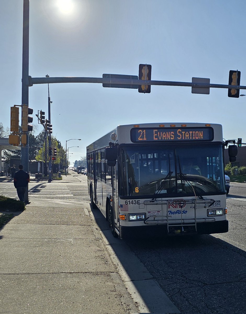 It is a bright sunshiny day! Thank you to the operators of the 105 & 21 buses @RideRTD for making my trip to @UofDenver fast & convenient. Seeing many passengers riding the bus. Happy that a lot of students are taking advantage of the #ZeroFareForYouth program. #coleg #copolitics