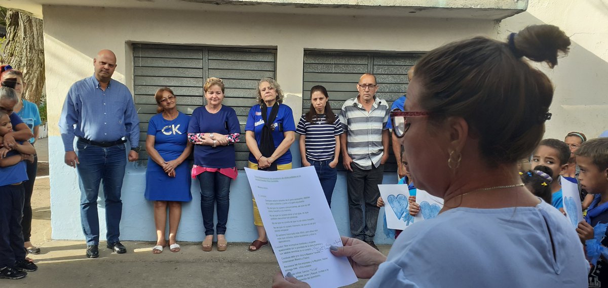 Emocionante mañana en la Esc. Rolando Pérez Quintosa donde trabajadores y creadores hicimos entrega de donación para niños autistas. Alegría, agradecimientos, compromisos.
#AuténticaDiferencia
<a href="/CubaMined/">MINED</a> 
<a href="/DPCulturaVC/">Dirección Provincial de Cultura Villa Clara</a> 
<a href="/TaniaRamos58765/">Tania Ramos 🇨🇺🇨🇺🇨🇺</a>