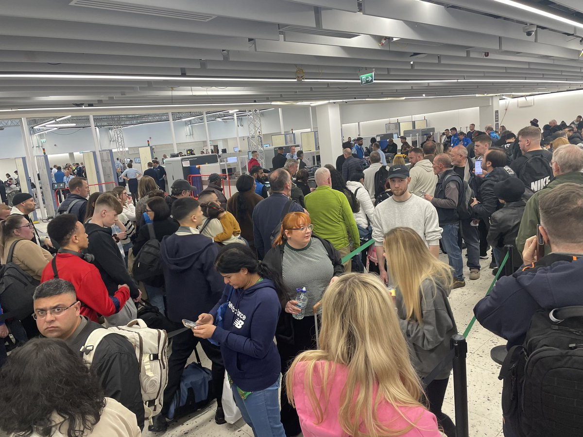 steveellis64's tweet photo. @bhx_official security queues right now. Come on, you can do better!! https://t.co/pN3QRmSVPy