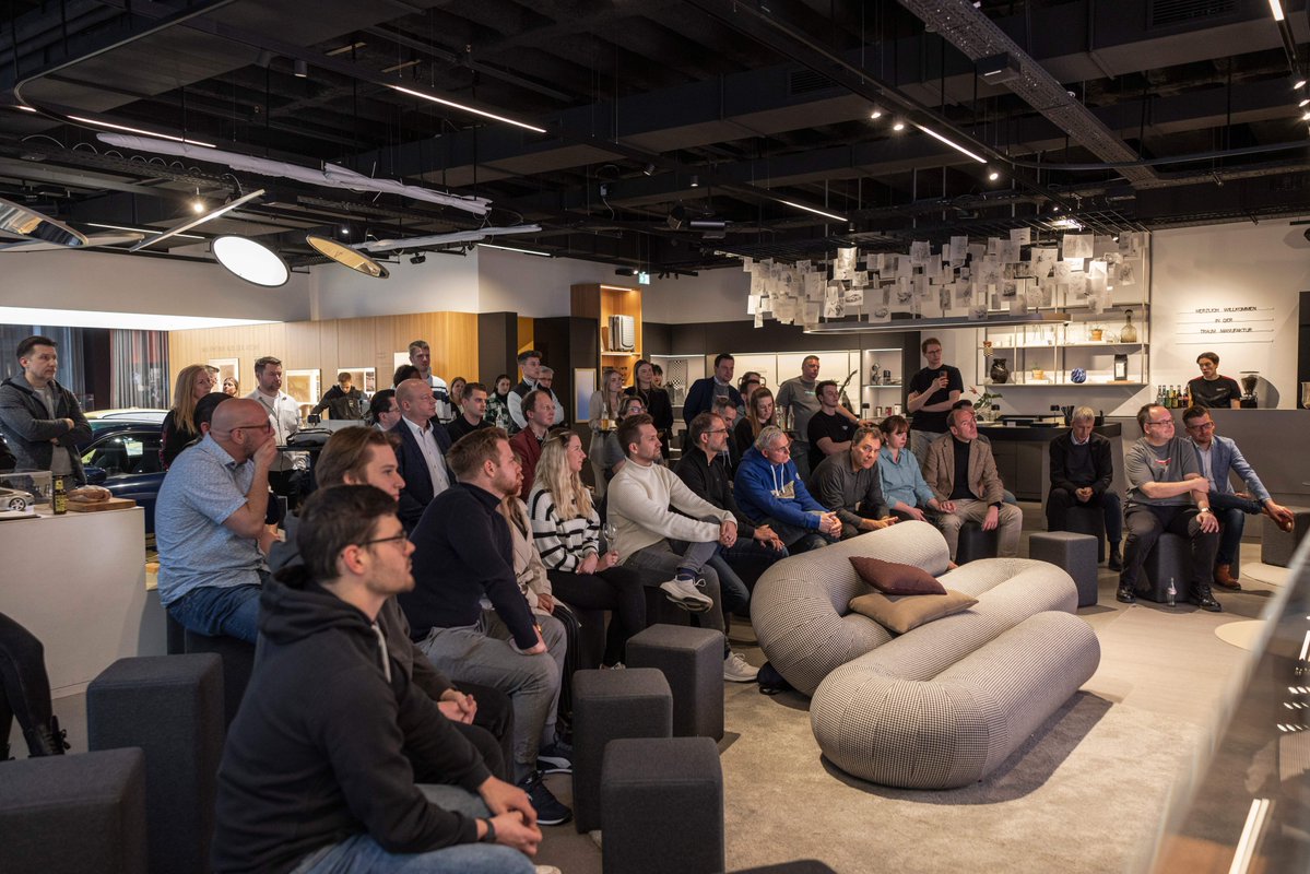 PORSCHΞ tweet media