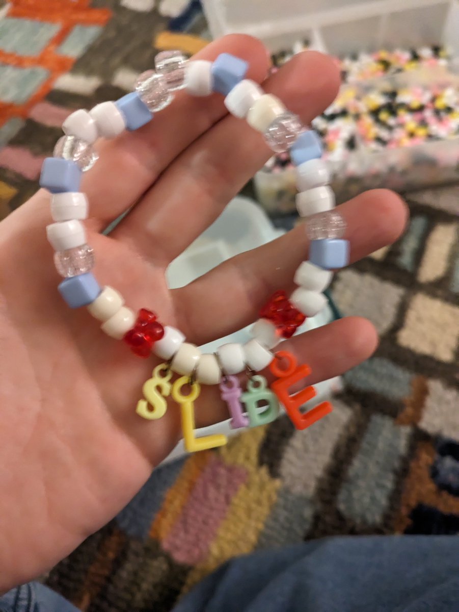 mold_vr's tweet photo. I got at least half a bottle of water poured on my and was able to give him one of my Kandi bracelets. He wore it for the rest of the show. I maybe cried a few times. https://t.co/I9hXCM2hjd