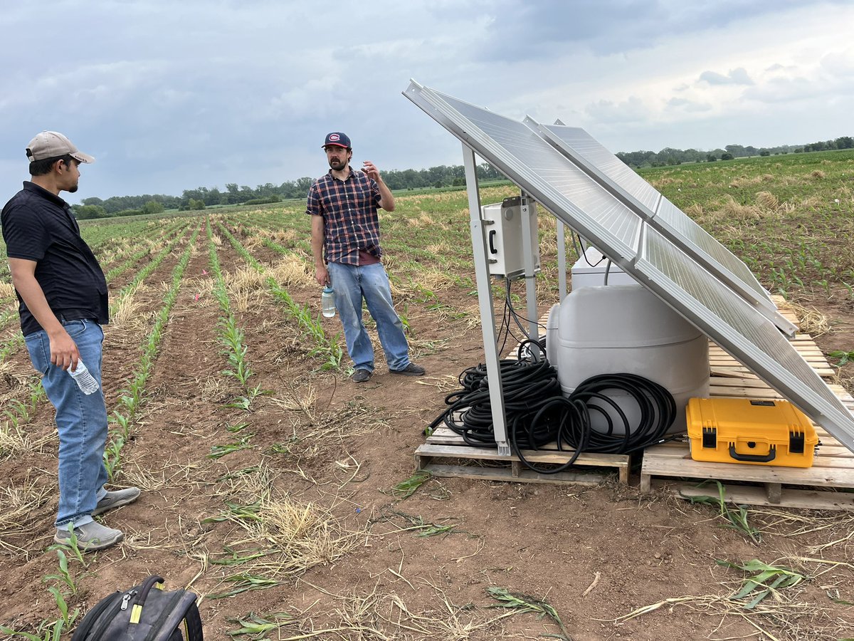 Excited and motivated to continue the research on focusing #GHG reduction strategies. Initiate the measurements of #GHG fluxes using #Licor #LI8250Multiplexer #Longtermchambers in experimental field of the corn-cotton rotation. 

#climatesmart #sustainableAgriculture #TexasAM