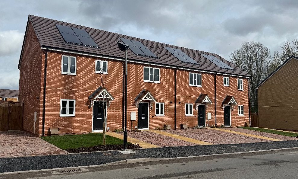 Andy Street, Mayor of the West Midlands, recently visited the Canalside Close development in #Walsall, where we are helping provide 33 affordable homes in partnership with GreenSquareAccord and Keon Homes.

Find out more about the visit here: bit.ly/3w7IaUS