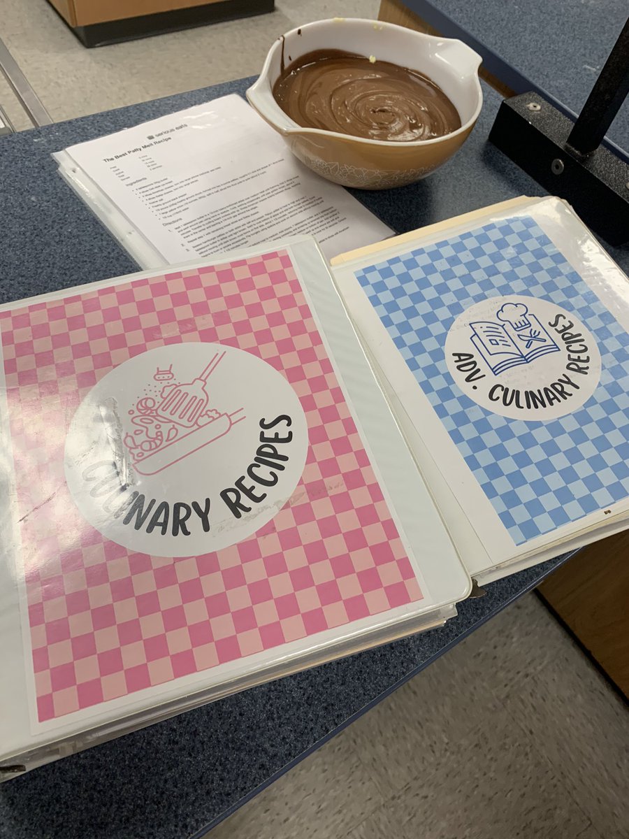 MsEmCMurph's tweet photo. “We’re gonna need a bigger boat” “I don’t think they get bigger than that” 
12 years of labs, 12 years of recipes. https://t.co/05Vbuw7KlA