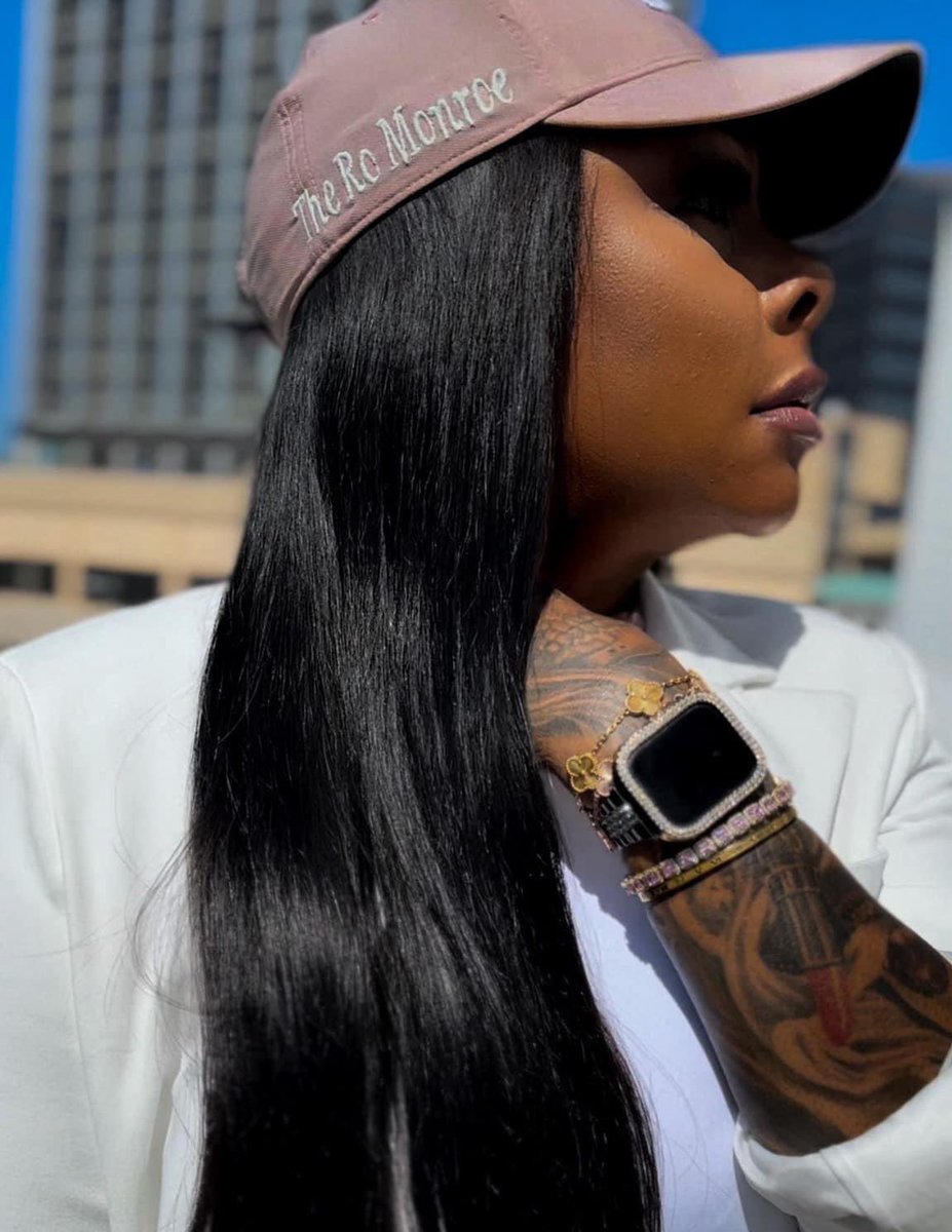 TheRoMonroe's tweet photo. i am THE BRAND.. 🦍🤍 https://t.co/pAPC4mxhEr