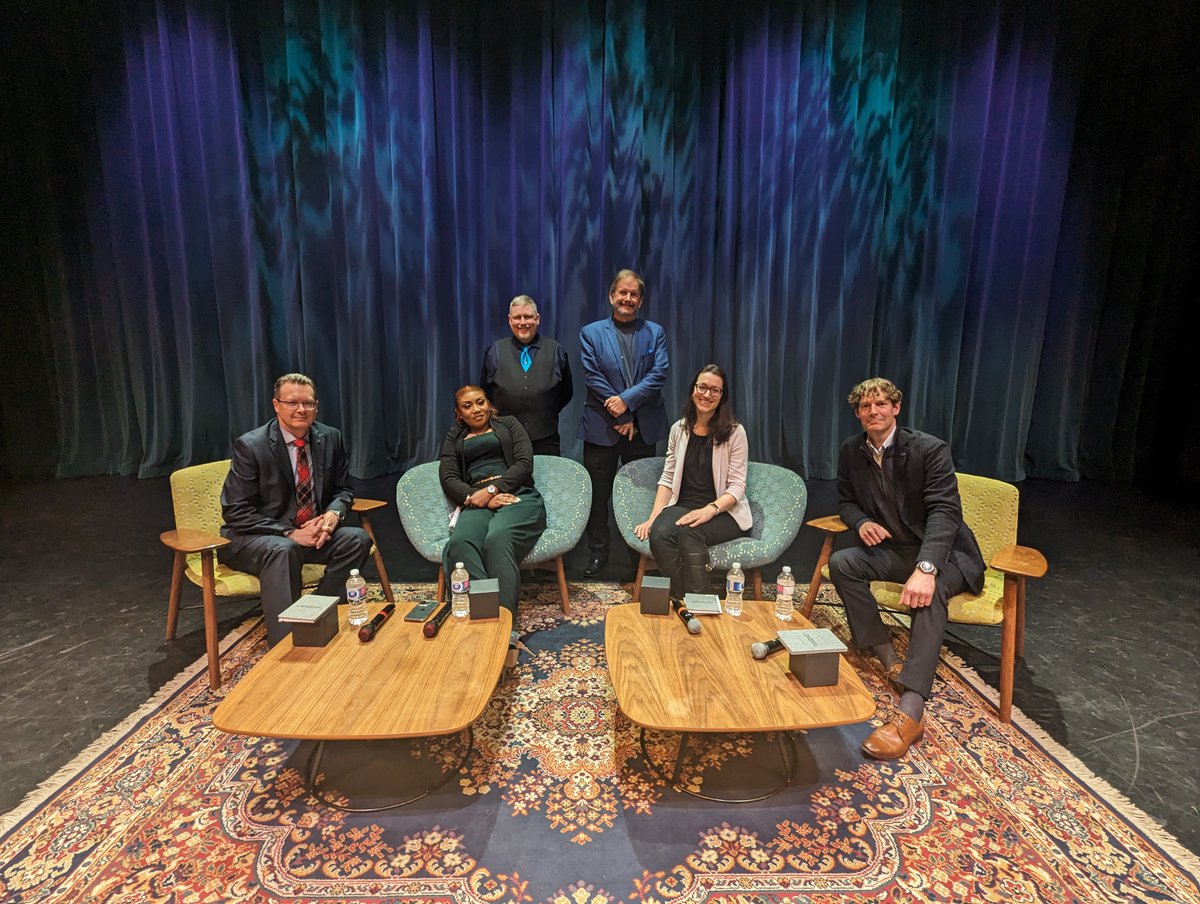 The CMSS Networking Showcase was an incredible success last night at the University Theatre. Our four amazing alumni panelists Drs. Bill McAuley, Valerie Yankey-Wayne, Maria Robson-Morrow, and Aaron Plamondon spoke on their career paths and educations at CMSS. Wow!