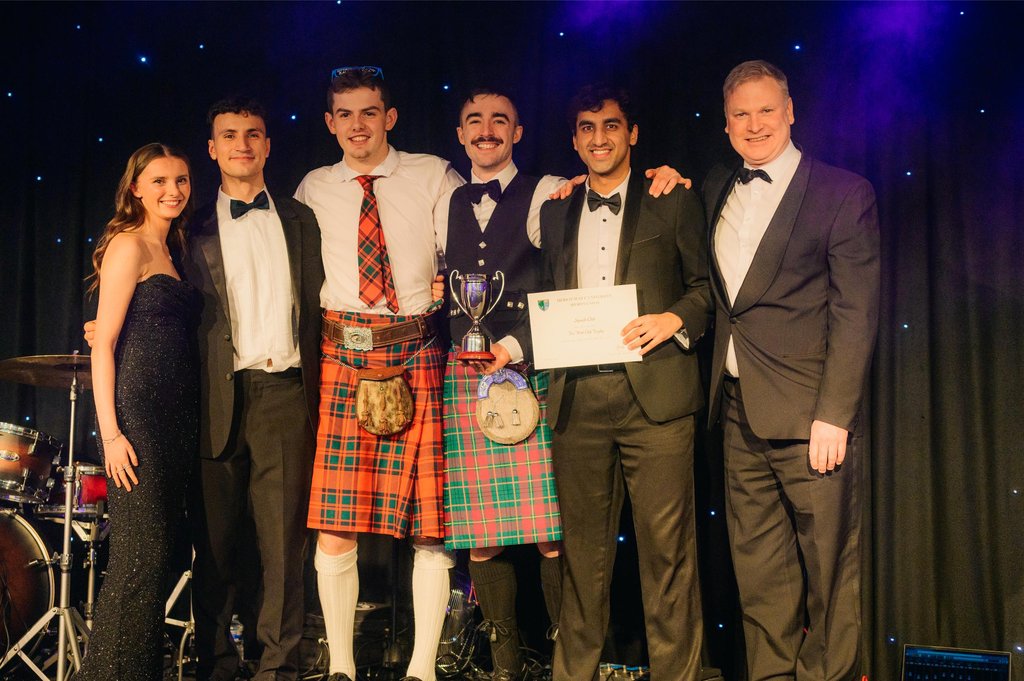 #ThrowbackThursday to last month’s @hwusportsunion’s annual ball! Here’s Squash winning the Watt Club Trophy for community impact! 🏆 What sports clubs were you a part of when you studied with us? Comment below!