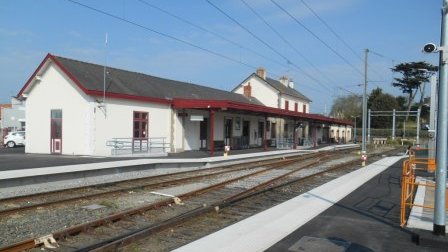 🚦#FlashInfoTERPDL 16h30. ⚠️ Des retards sont annoncés  sur l'axe #Nantes↔️#LeCroisic : une panne d'aiguillage fait perdre du temps à vos #TER.

Besoin d'une #InfoTrafic concernant une autre ligne ? Je suis à l'écoute ! 📲