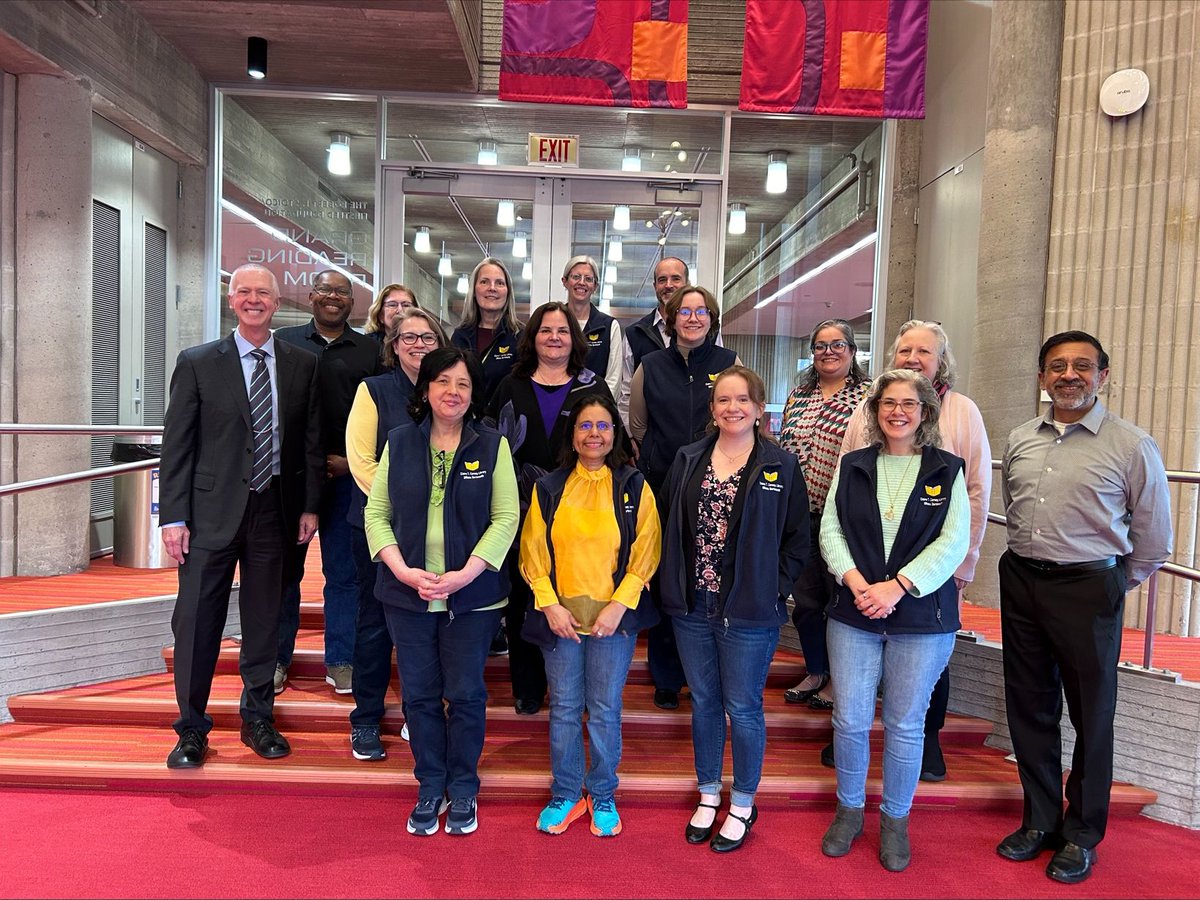 What a 'novel' lunch we had yesterday! Thanks to a lucky raffle ticket (wtg, Emma Wood!), the librarians enjoyed pizza with Chancellor Fuller and special guest, Provost Ramprasad Balasubramanian. #pizzawiththechancellor #proudtobeumassd