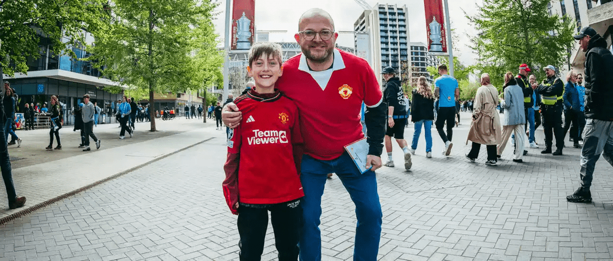 🔴👏 OFICIAL: O Manchester United subsidiará o custo dos ingressos da final da #FACup para menores de 16 anos.
💵 O clube vai arcar com £30, o que significa que os jovens torcedores pagarão apenas £5 pelo ingresso.

Parabéns a diretoria!

#MUFC #UnitedForTheFans