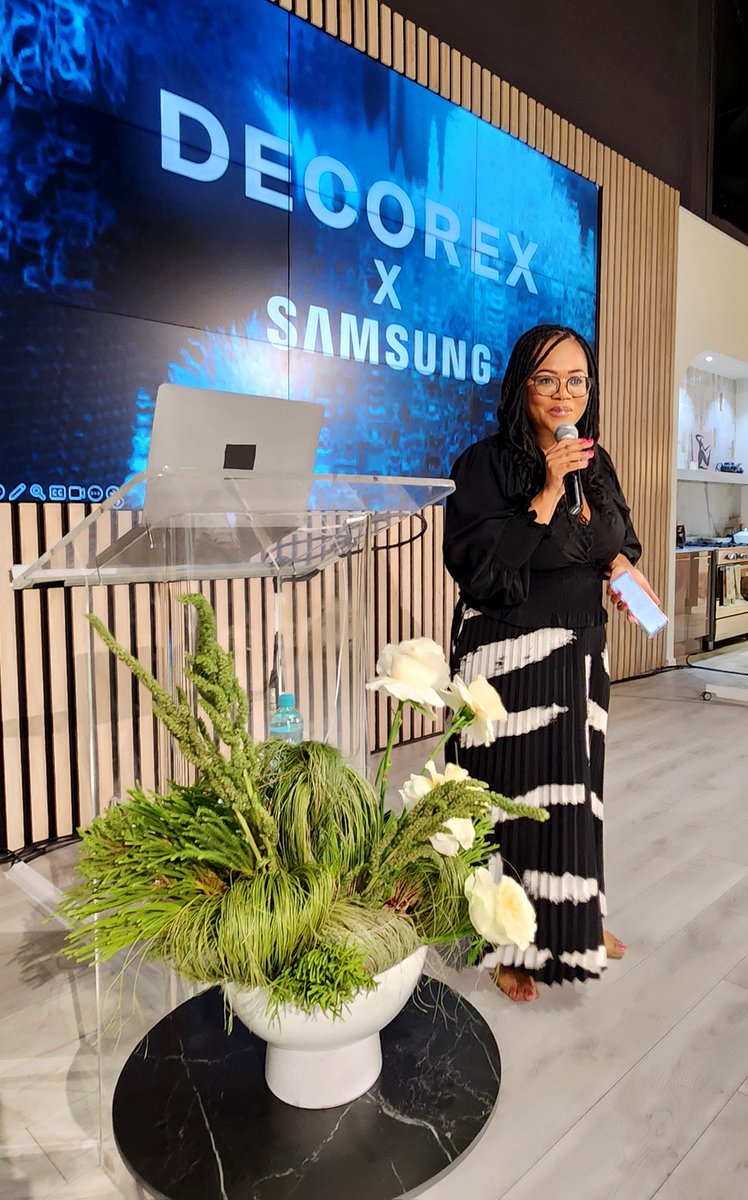 Our Public Relations extraordinaire and MC for today, Nomsa Radebe, takes to the stage 🎤 #BetterLife #SamsungBespoke @decorexSA #BetterForYourInterior