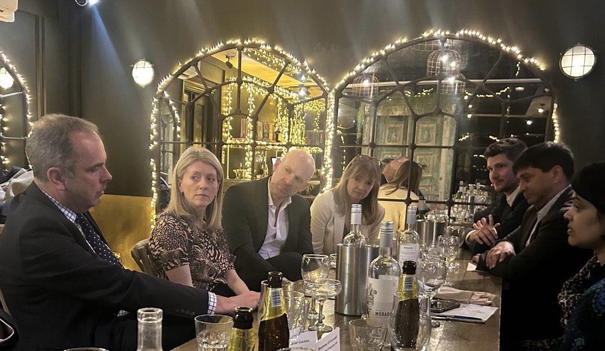 Superb insights from @PigsAndPolling @WStoneInsight at last night’s @_BusinessLDN #corporateaffairs supper club in this important year of elections, kicking off with next week’s Mayoral vote. Thanks to the @Mowglistfood team @NishaKatona for amazing food & service