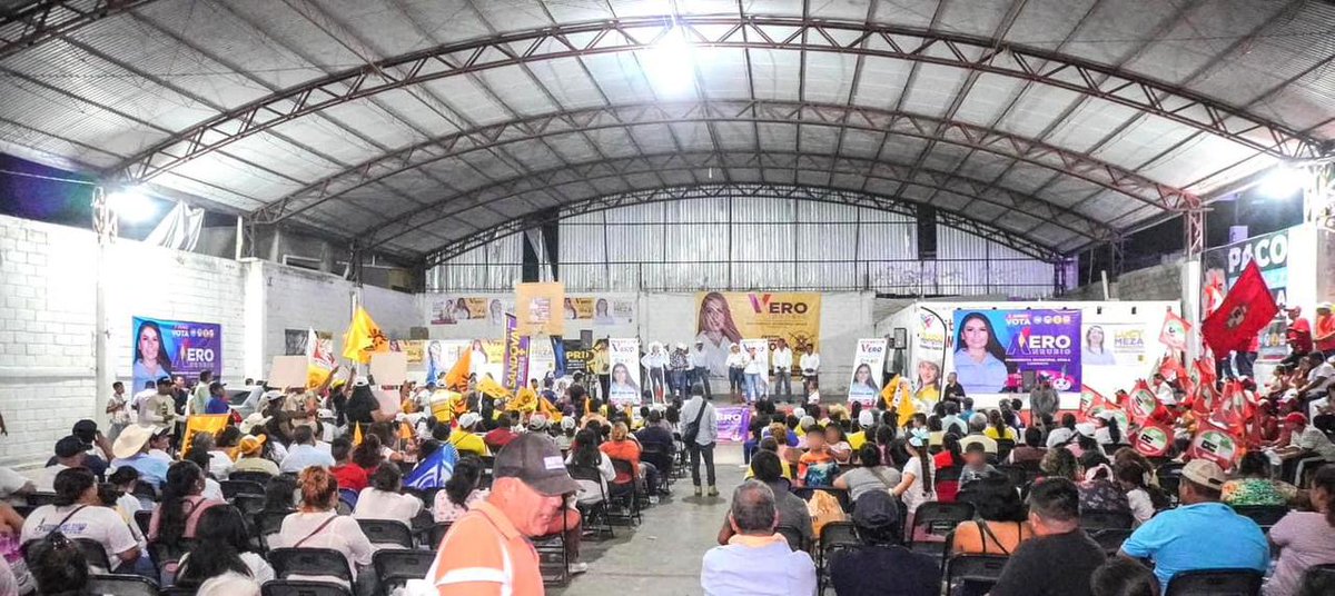 Visita #VeronicaAnrubio Tlayecac, Chinameca y Loma Bonita, en #Ayala

La tierra del Gral #EmilianoZapata recibe con mucha alegría a Verónica Anrubio Kempis, candidata a la presidencia municipal de Ayala, Morelos, por laCoalición “Dignidad y seguridad por Morelos, vamos todos”