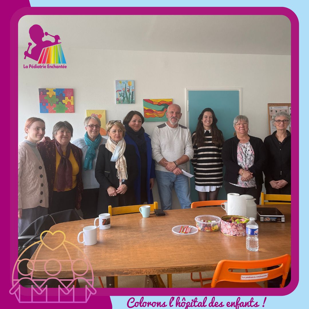 PEnchantee's tweet photo. Ce dimanche 21 avril a eu lieu le Salon Printemps en Vogue organisé par le Comité des Fêtes de Pouilly ! 🌸 

Au travers d'une tombola, il a fait le choix de soutenir La Pédiatrie Enchantée ! 🎟️ Merci pour votre soutien ! 

Merci à nos bénévoles pour leur fidèle engagement ! 🌈 https://t.co/H3emAdhVFL