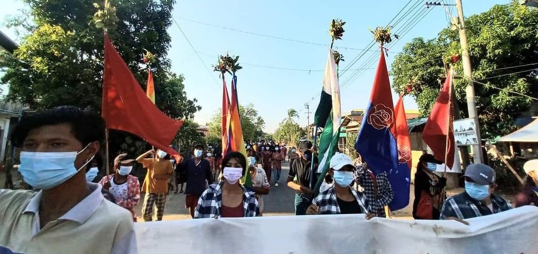 Democracy Movement Strike Committee-Dawei , Student Union, LGBT Community & residents from #LaungLone Twp, #Dawei , marched and protested to demolish the #MilitaryDictatorship on Apr25.

#HelpMyanmarIDPs   
#2024Apr25Coup    
#WhatsHappeningInMyanmar