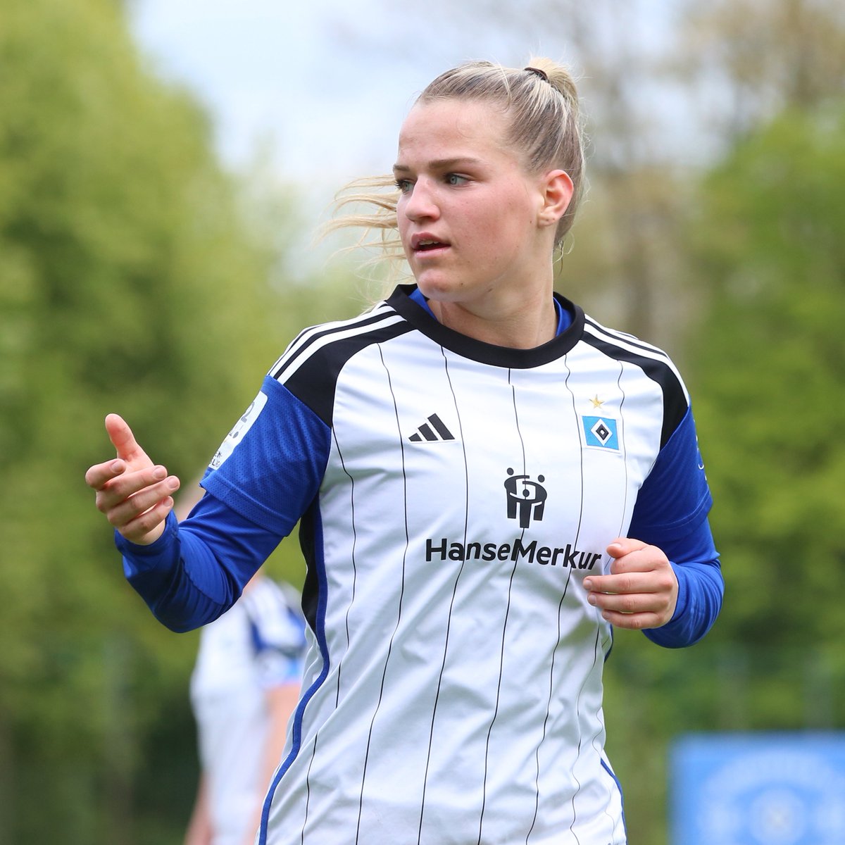 Gastspiel beim SC Sand 🔷 An diesem Sonntag (28. April, 11 Uhr) geht es nach Baden-Württemberg➡️ bit.ly/HSVFrauen472 #nurderHSV ___ 📸 Der Sportfotograf