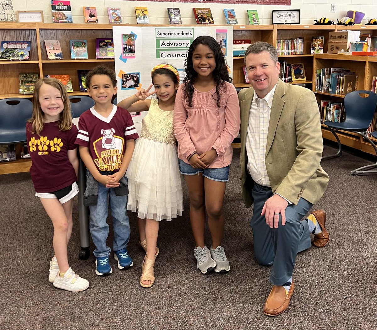 Thrilled to be @ShilohValleyPS this am for all things #LeadershipDay! Such an amazing staff, unreal student leaders and a fabulous culture! Outstanding job! #TeamUCPS #BeTheBest @UCPSNC @TheLeaderinMe 👏💯👏💯