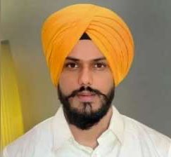 #AmritpalSingh, the founder of Waris Punjab De, who is lodged in Dibrugarh jail, has agreed to contest the election from Sri Khadoor Sahib constituency as an independent candidate. #ColumbiaUniversity #BINIxShowItAll #flooding #SRHvsRCB #viralvideo #jjk258 #Elections2024 #India